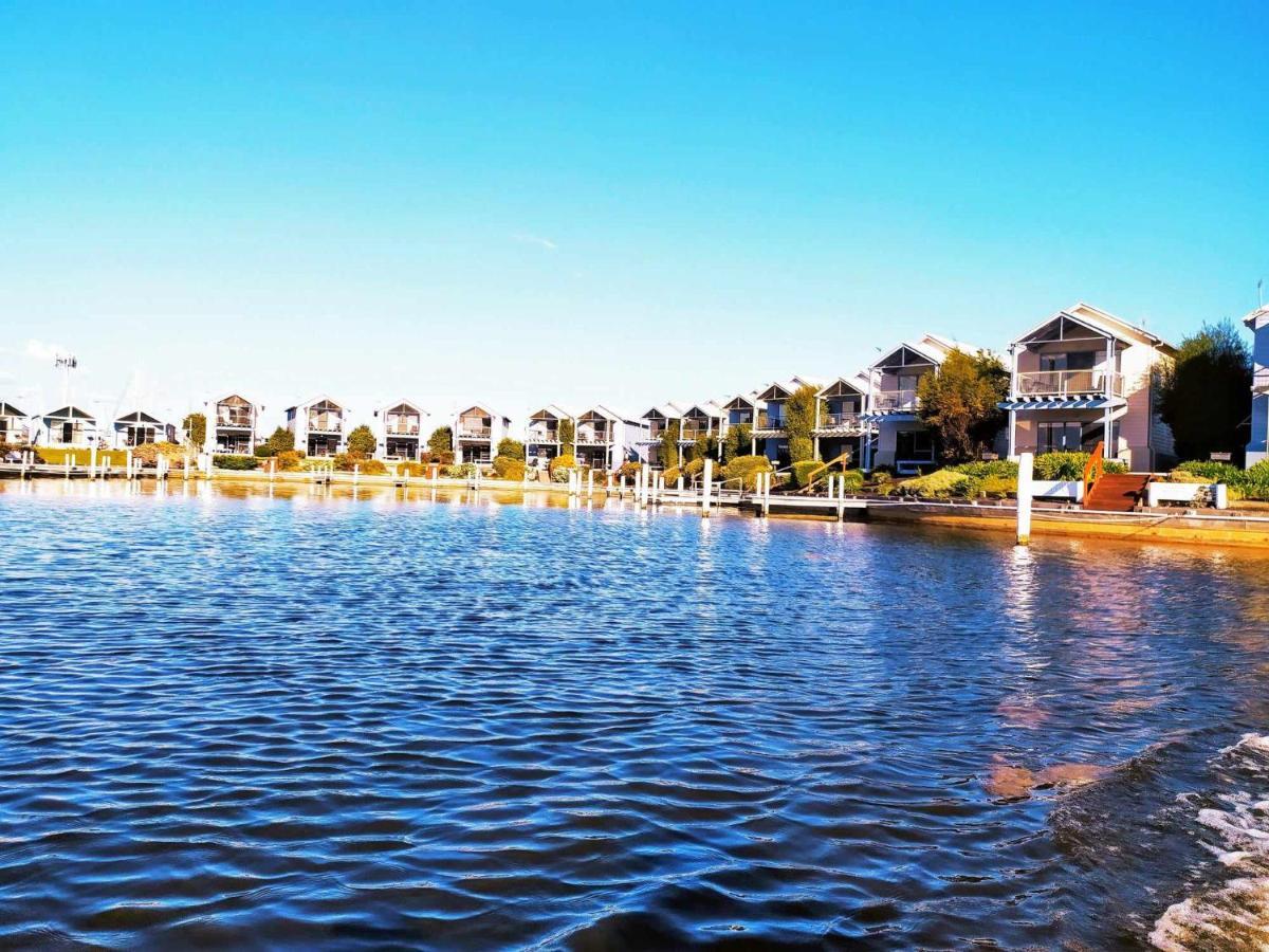 Captains Cove Resort - Waterfront Apartments Paynesville Εξωτερικό φωτογραφία