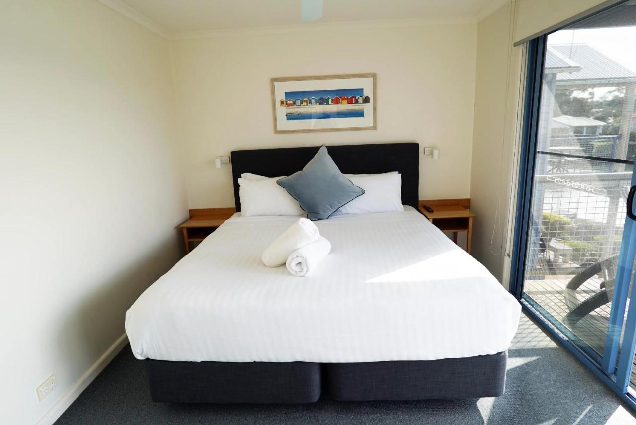 Captains Cove Resort - Waterfront Apartments Paynesville Εξωτερικό φωτογραφία