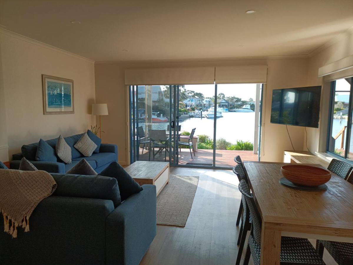 Captains Cove Resort - Waterfront Apartments Paynesville Εξωτερικό φωτογραφία