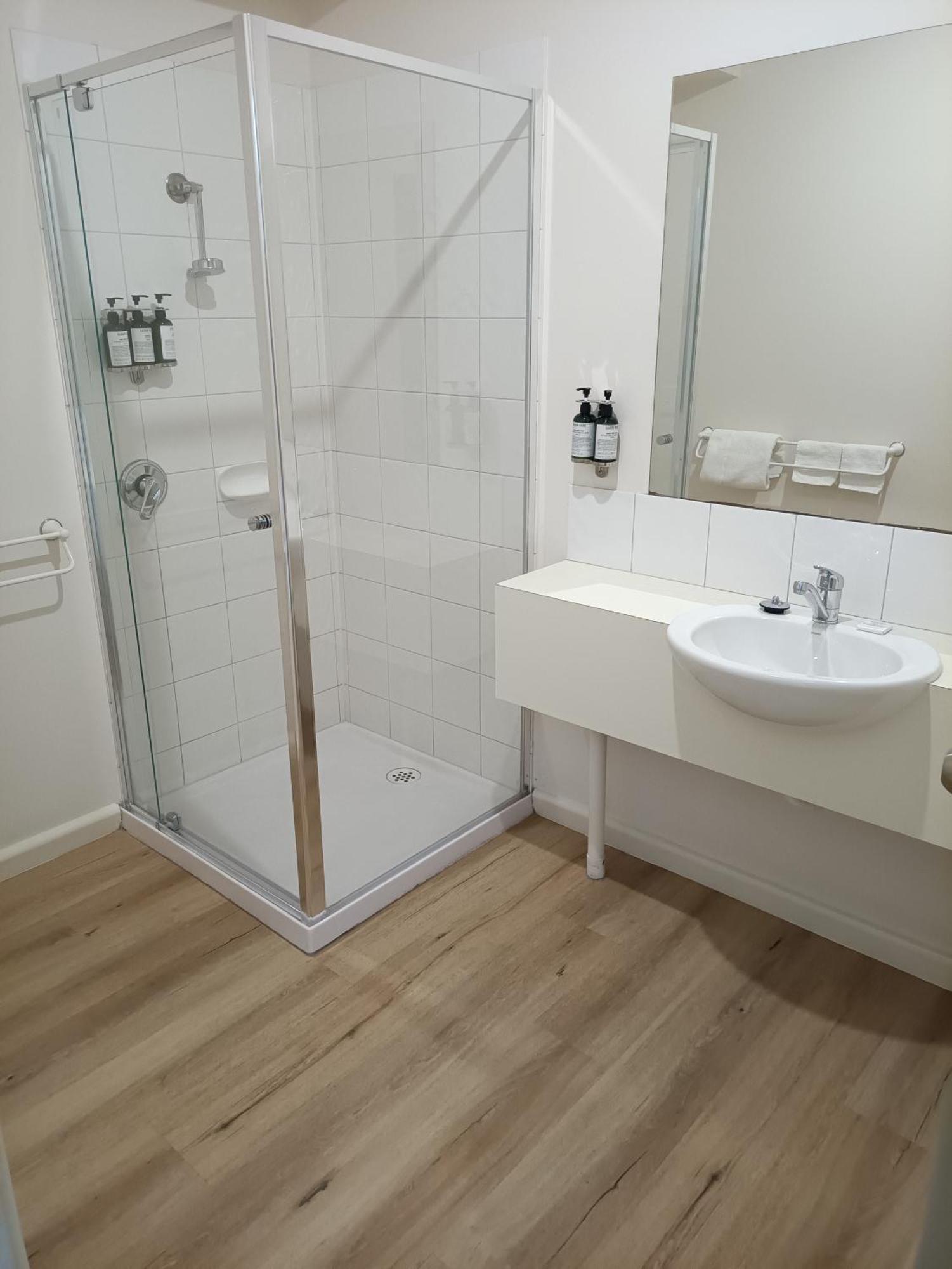 Captains Cove Resort - Waterfront Apartments Paynesville Εξωτερικό φωτογραφία