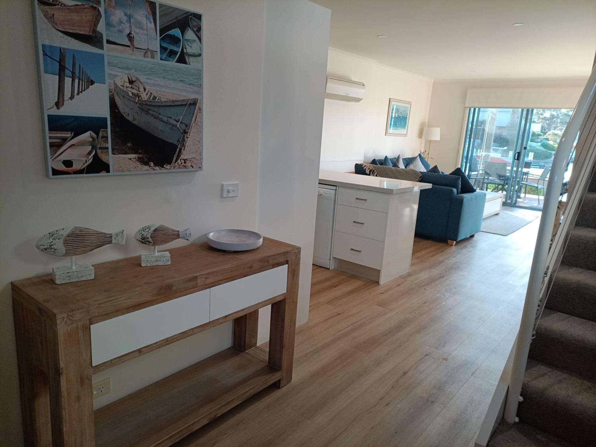 Captains Cove Resort - Waterfront Apartments Paynesville Εξωτερικό φωτογραφία